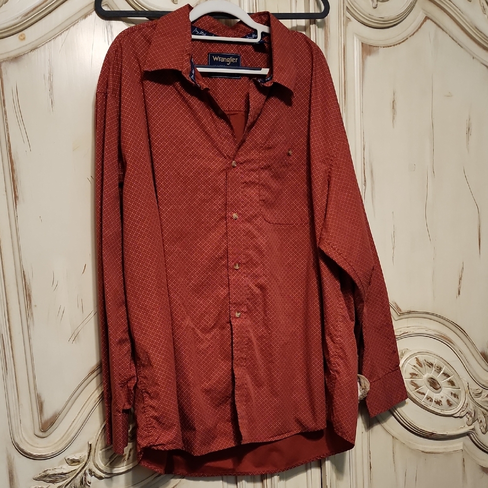 Wrangler Men's Casual Red Button Down Shirt